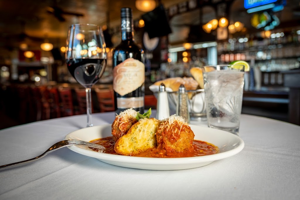 Harry Carays Italian Steakhouse | 70 Yorktown Shopping Center, Lombard, IL 60148, USA | Phone: (630) 953-3400