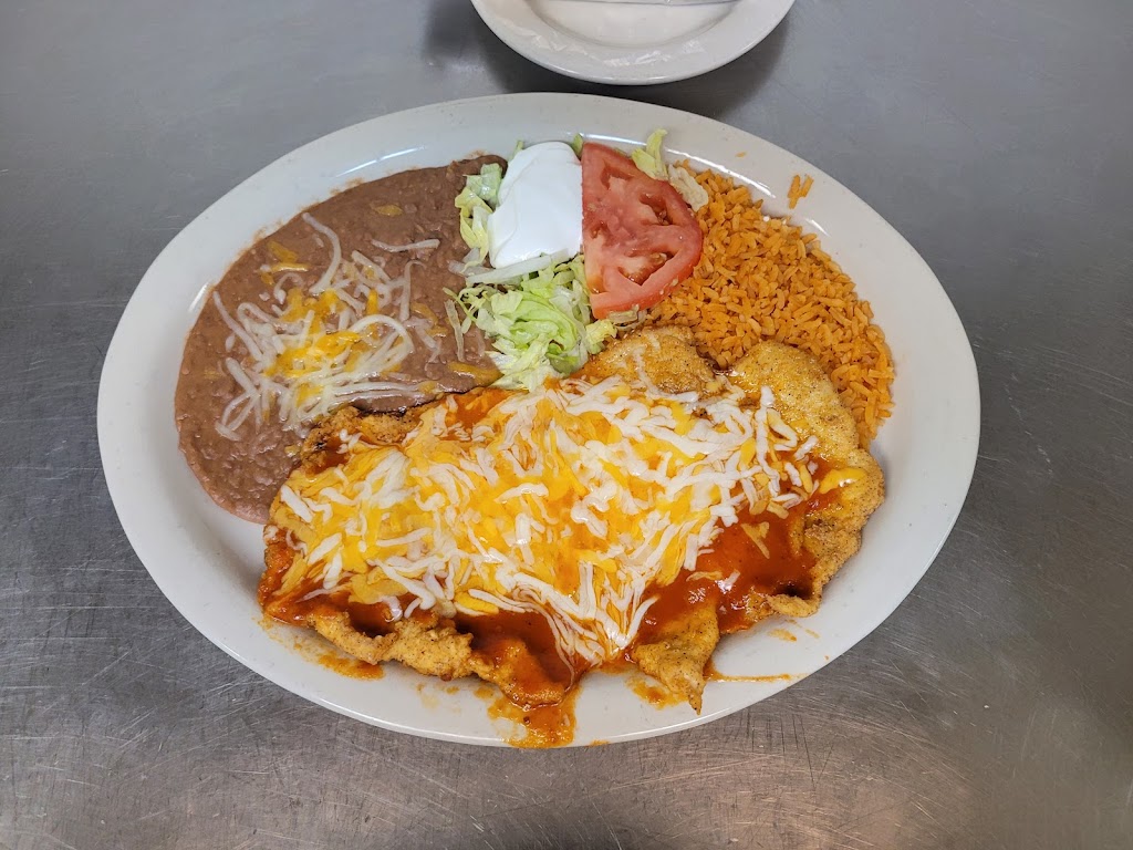 El Sombrero | 215 W Main St, Mascoutah, IL 62258, USA | Phone: (618) 566-7281