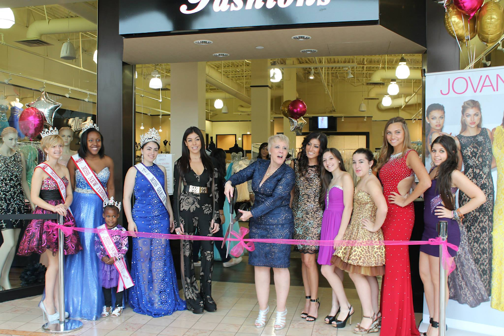 Ultimate Fashions | 450 Woodbridge Center Dr, Woodbridge Township, NJ 07095, USA | Phone: (732) 750-1174