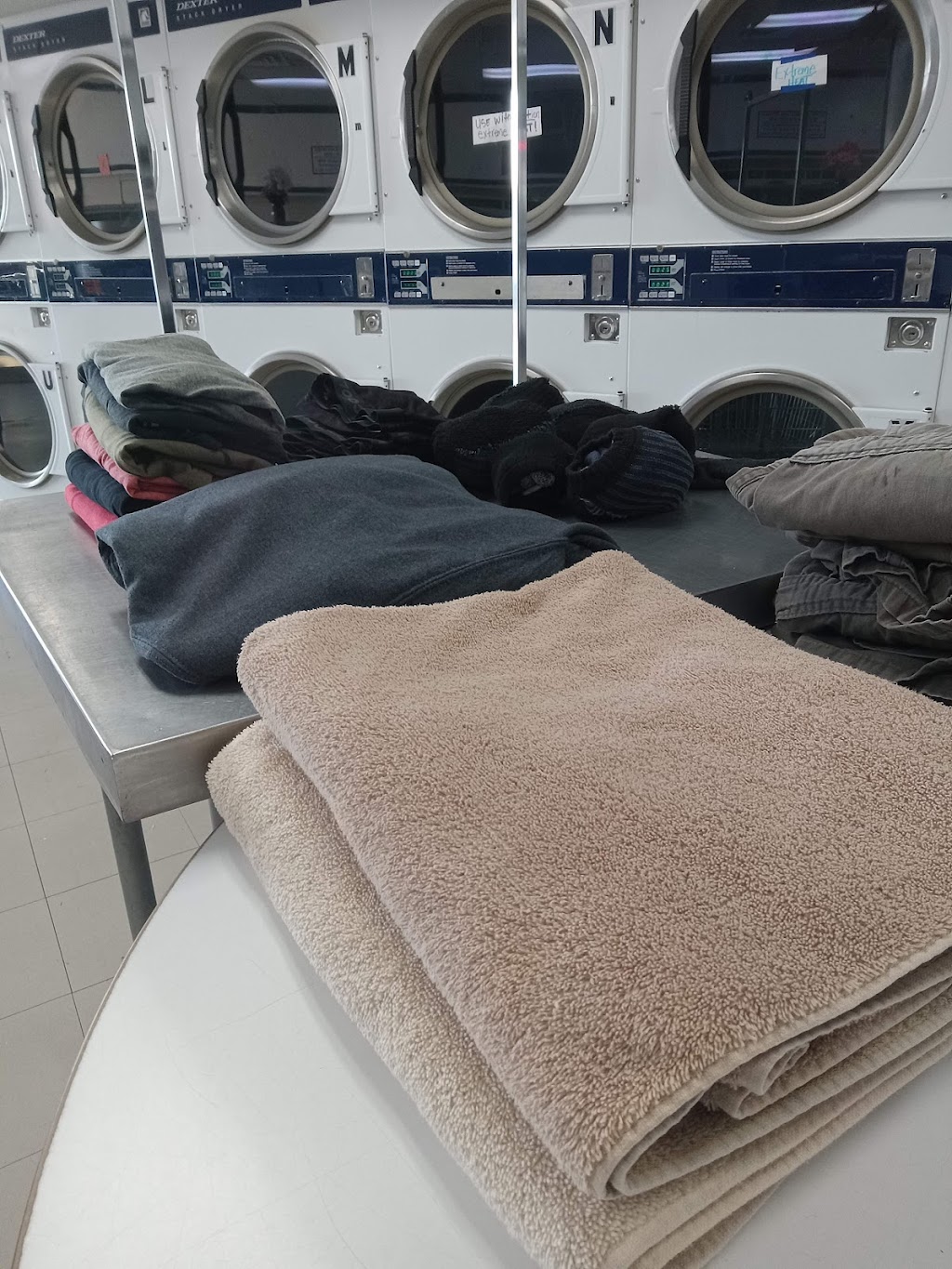 Delta Breeze Laundromat and Wash & Fold | 1092 Sycamore Dr, Antioch, CA 94509, USA | Phone: (925) 238-1735