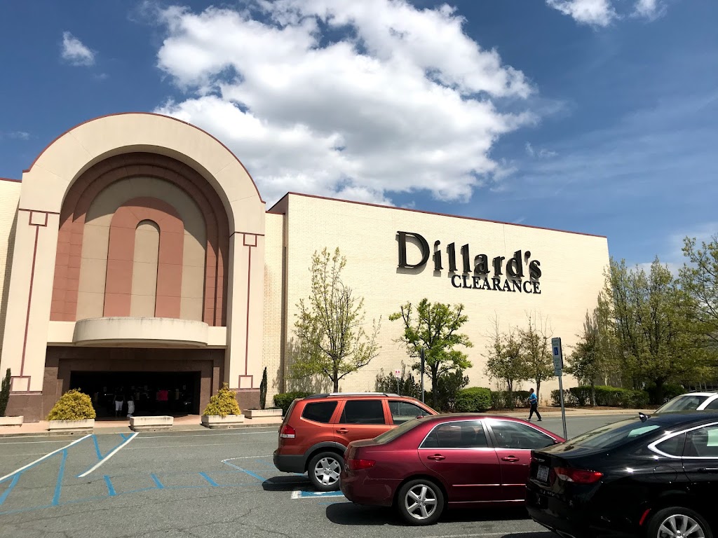 Dillards Clearance Center | 921 Eastchester Dr Suite 1001, High Point, NC 27262, USA | Phone: (336) 812-9090