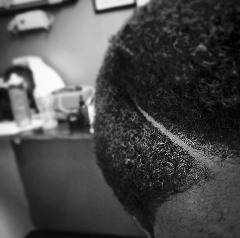 Mane Coarse Barbershop | 11188 Old Saint Charles Rd, St Ann, MO 63074, USA | Phone: (314) 218-8015