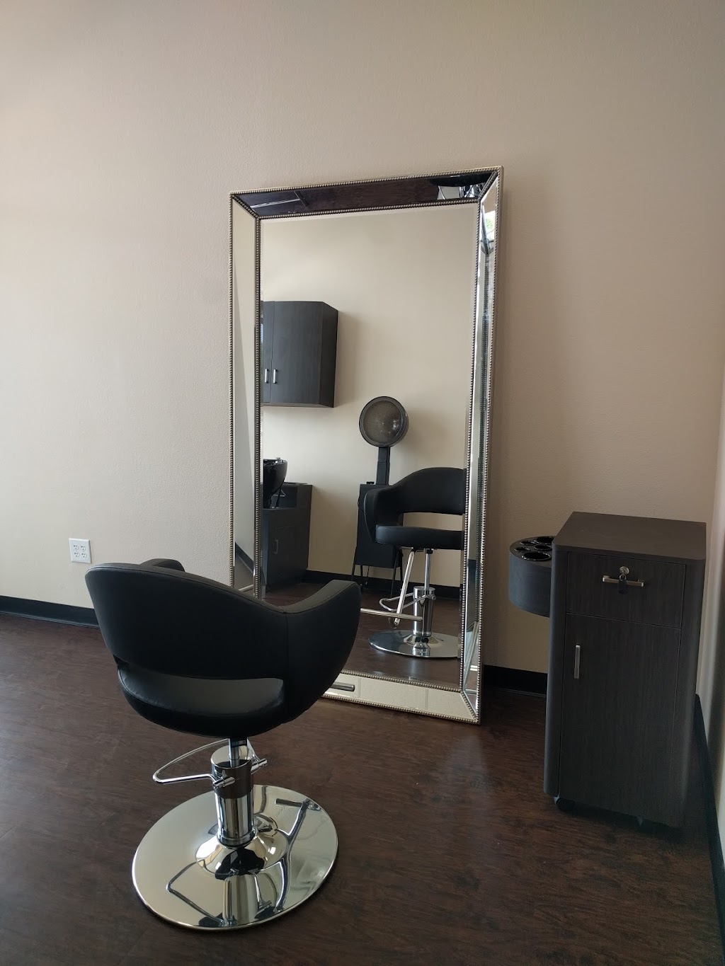 Phenix Salon Suites | 6671 E Baseline Rd #107, Mesa, AZ 85206, USA | Phone: (480) 696-9886