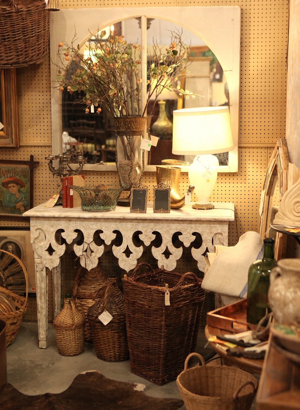 Chelsea Antique Mall | 14569 US-280, Chelsea, AL 35043, USA | Phone: (205) 678-2151