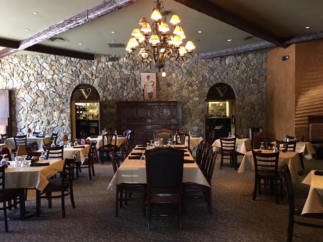 Vitos Italian Restaurant | 116 Bartram Oaks Walk #101, Jacksonville, FL 32259, USA | Phone: (904) 429-3868