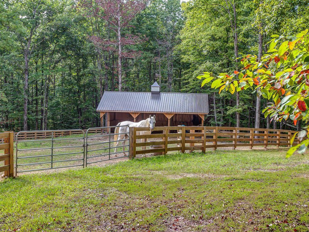 Storybook Cottage | 5672 Pinewood Rd, Franklin, TN 37064, USA | Phone: (615) 200-7711