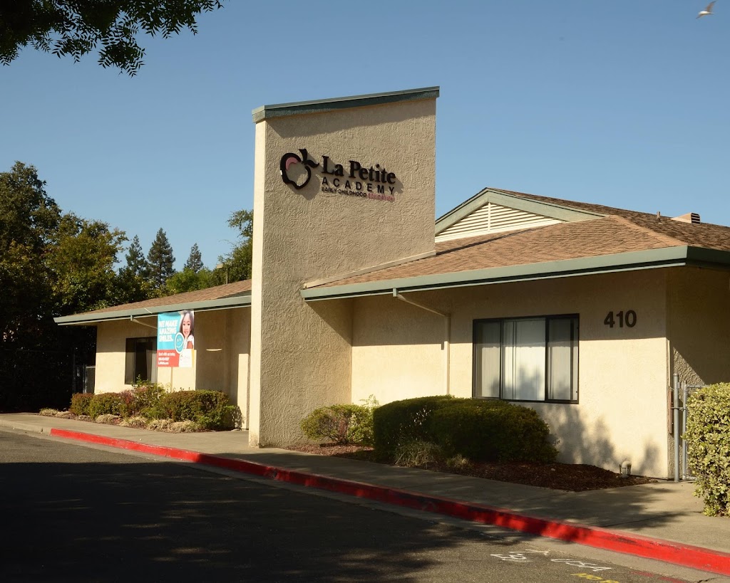 Lending Hand Assisted Living | 1029 N Sericin, Mesa, AZ 85205, USA | Phone: (480) 306-7894