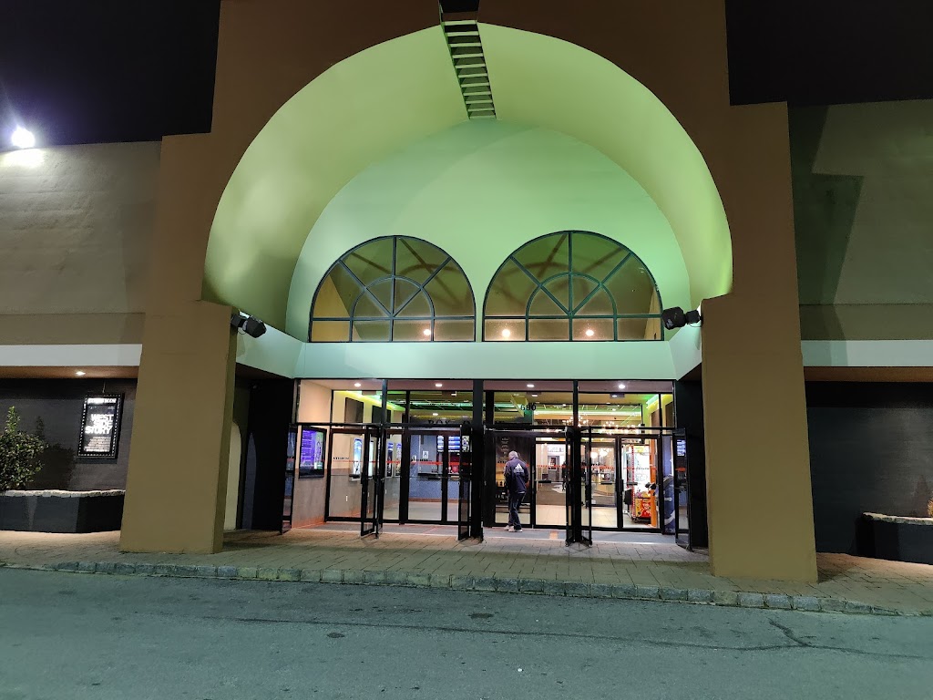 Atrium Stadium Cinemas | 680 Arthur Kill Rd, Staten Island, NY 10308, USA | Phone: (718) 984-7600