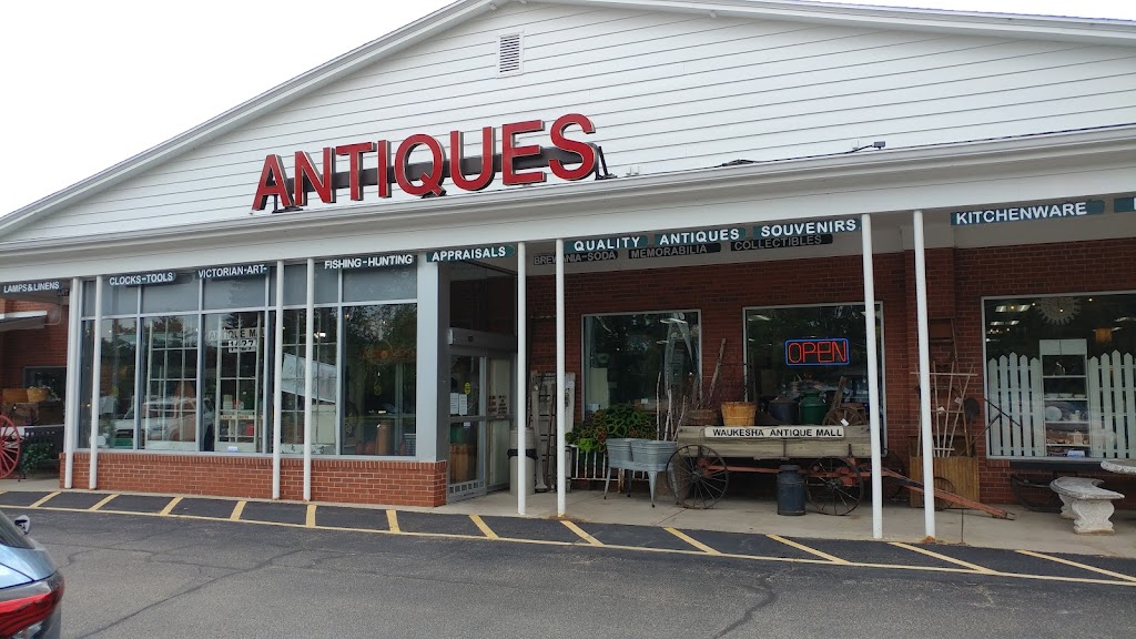 Waukesha Antique Mall | 1427 E Racine Ave, Waukesha, WI 53186, USA | Phone: (262) 524-0600