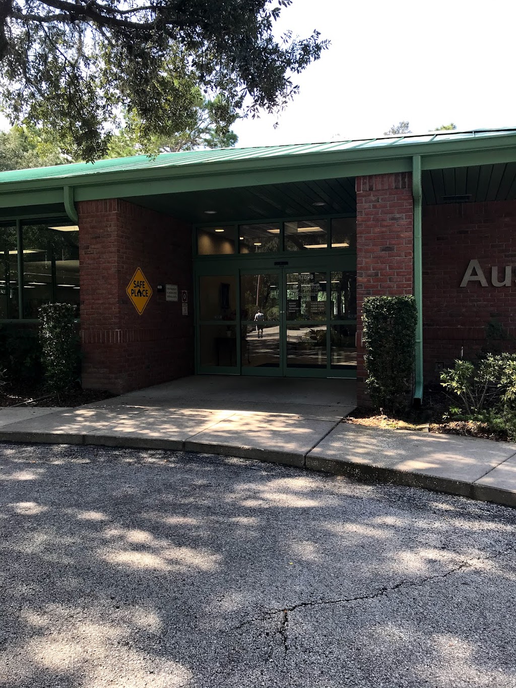 Austin Davis Public Library | 17808 Wayne Rd, Odessa, FL 33556, USA | Phone: (813) 273-3652