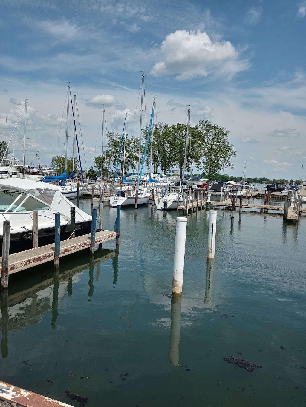 Gibraltar Boat Yard, Inc | 28731 N Gibraltar Rd #3, Rockwood, MI 48173, USA | Phone: (734) 676-3177