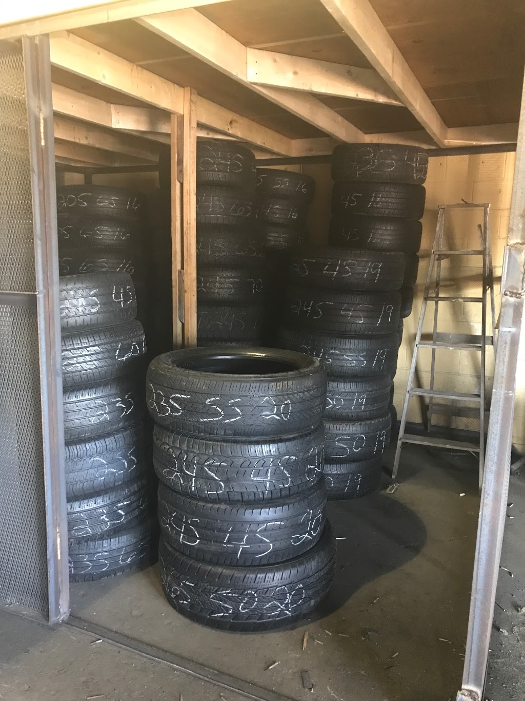 Tire Wholesale Queen | 2160 Dunn Ave, Memphis, TN 38114, USA | Phone: (901) 805-4777