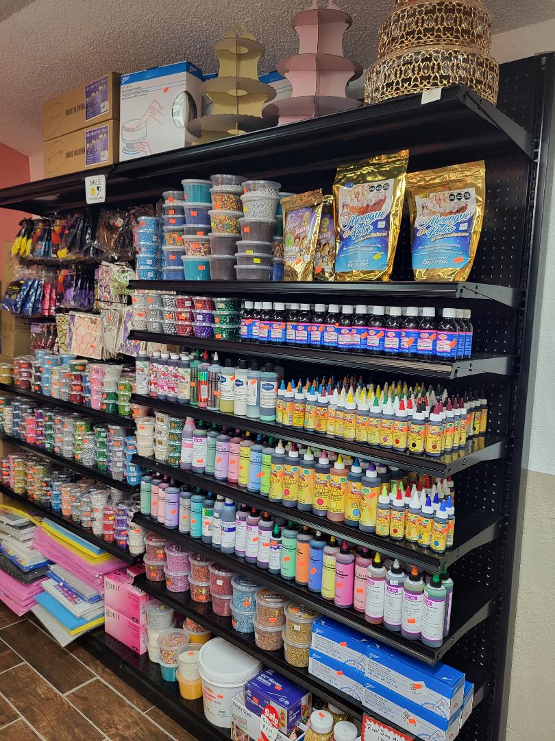 Lauras Party and Cake Supplies | 2207 N Beach St, Haltom City, TX 76111, USA | Phone: (817) 420-6159