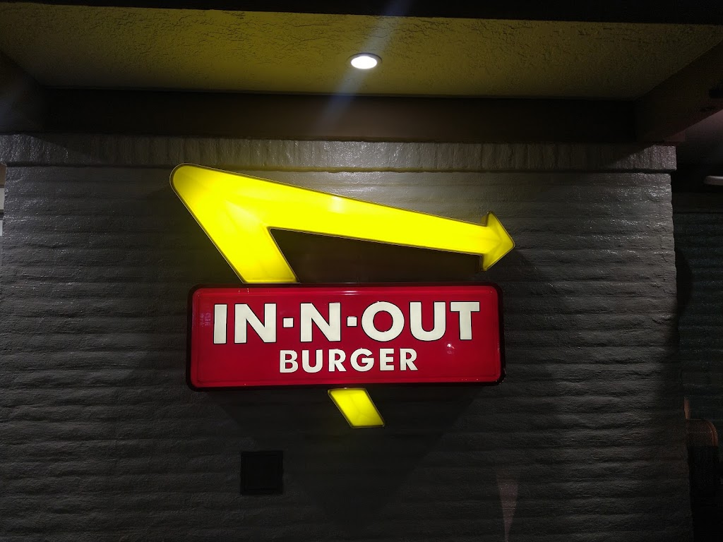 In-N-Out Burger | 7926 Valley View St, Buena Park, CA 90620, USA | Phone: (800) 786-1000