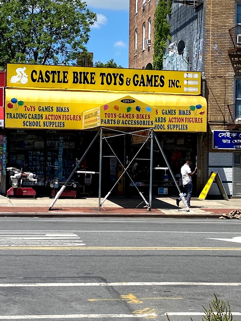 Castle Hill Toys & Games | 1375 Castle Hill Ave, Bronx, NY 10462, USA | Phone: (718) 863-7221