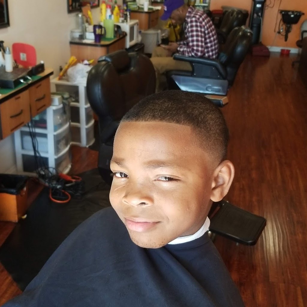 Classic Cuts L.A. barbershop | 4869 W Washington Blvd, Los Angeles, CA 90016, USA | Phone: (323) 879-9376