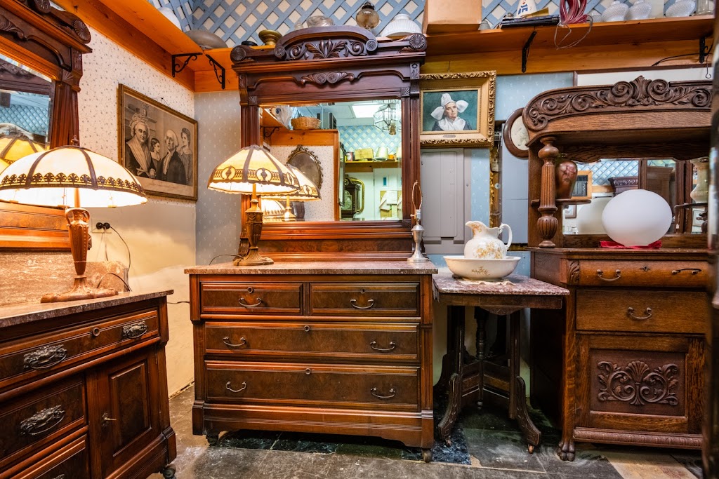 Milford Antiques | 444 Main St, Milford, OH 45150, USA | Phone: (513) 290-6160