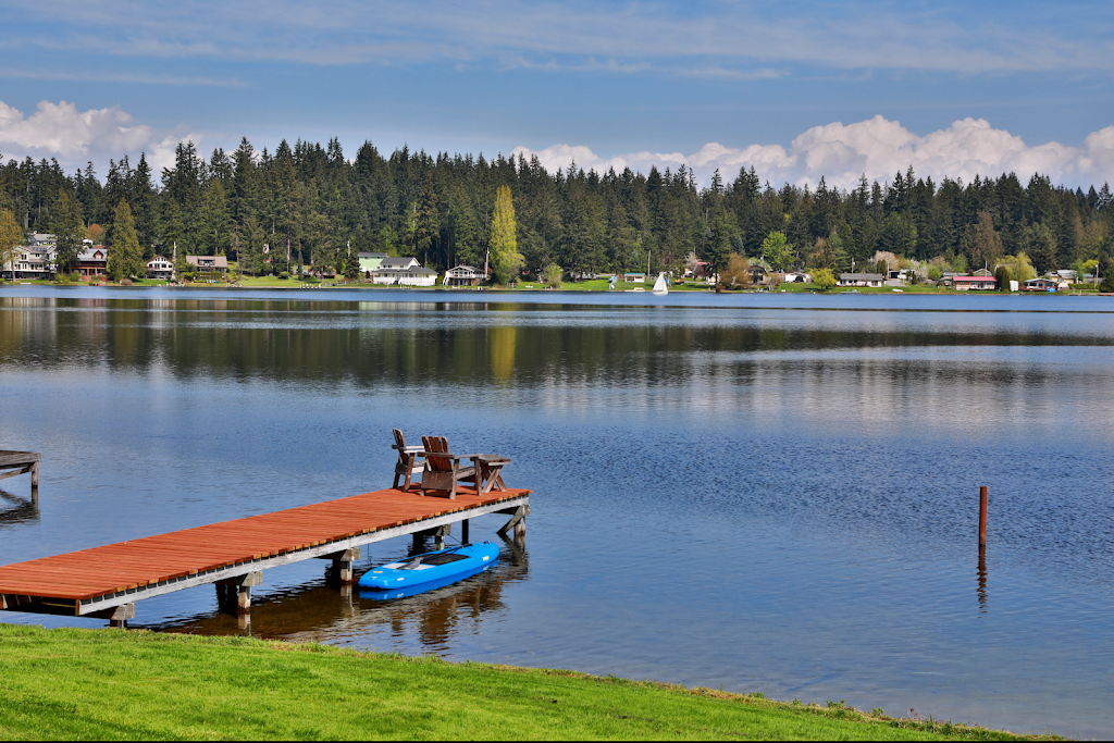 Whidbey Island Lake House Vacation Rental | 4185 Redwood Dr, Clinton, WA 98236, USA | Phone: (360) 218-7988