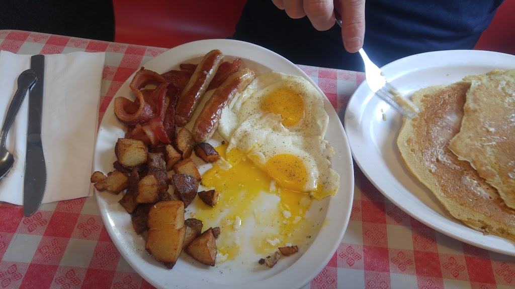 Bernies Diner | 3741 Pittsburgh St, Perryopolis, PA 15473, USA | Phone: (724) 736-2100