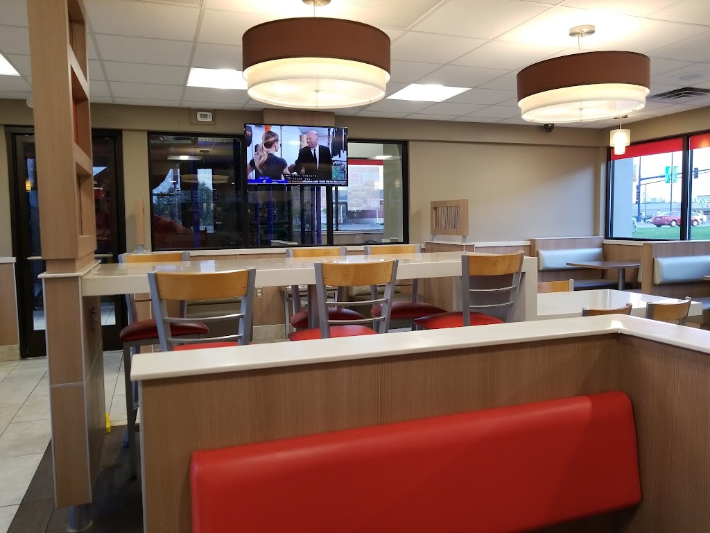 Burger King | 1131 W Broadway Ave, Forest Lake, MN 55025, USA | Phone: (651) 464-4840