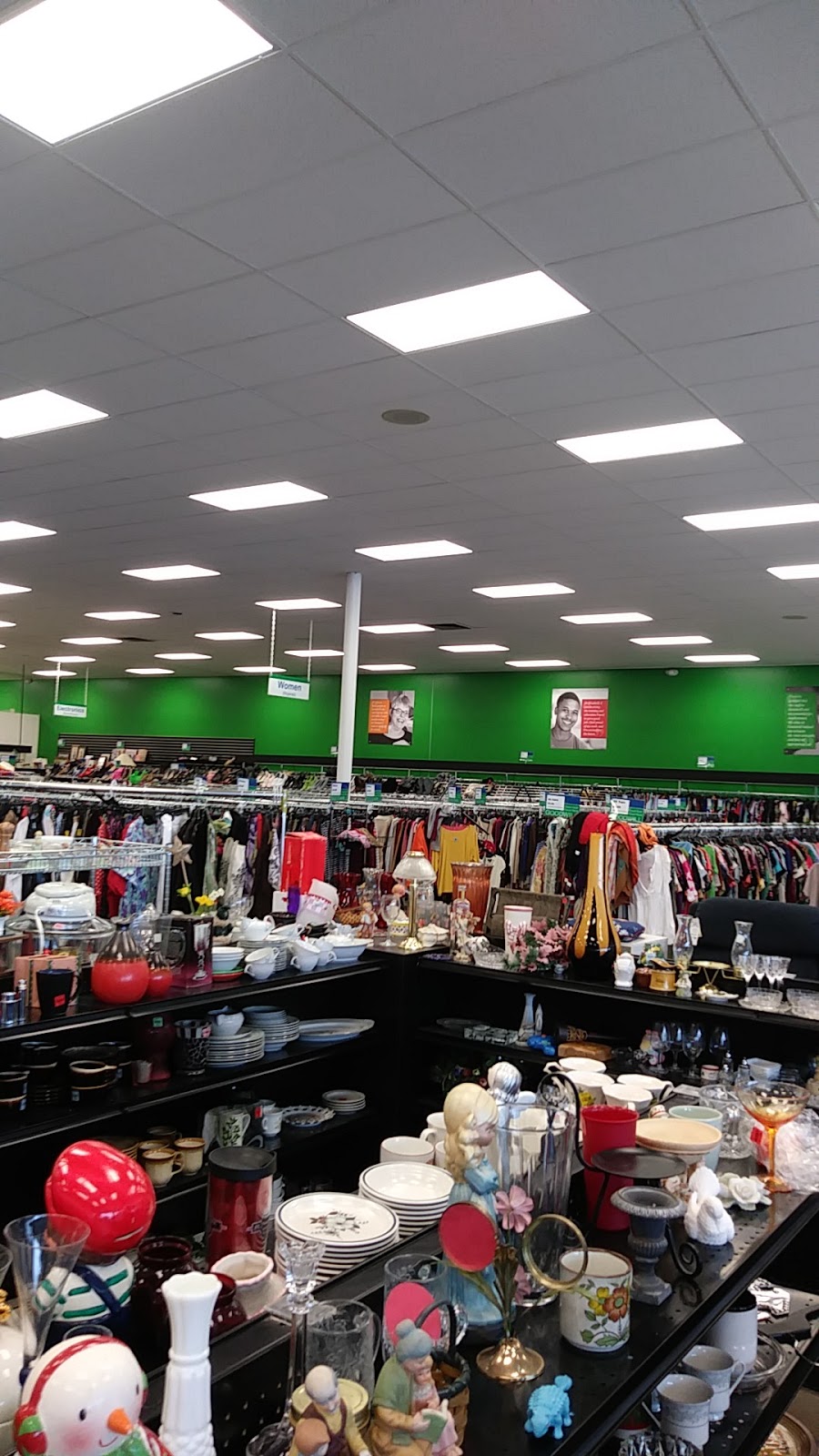 Goodwill | Rochester Plaza, 750 Ohio River Blvd, Rochester, PA 15074, USA | Phone: (724) 775-3458