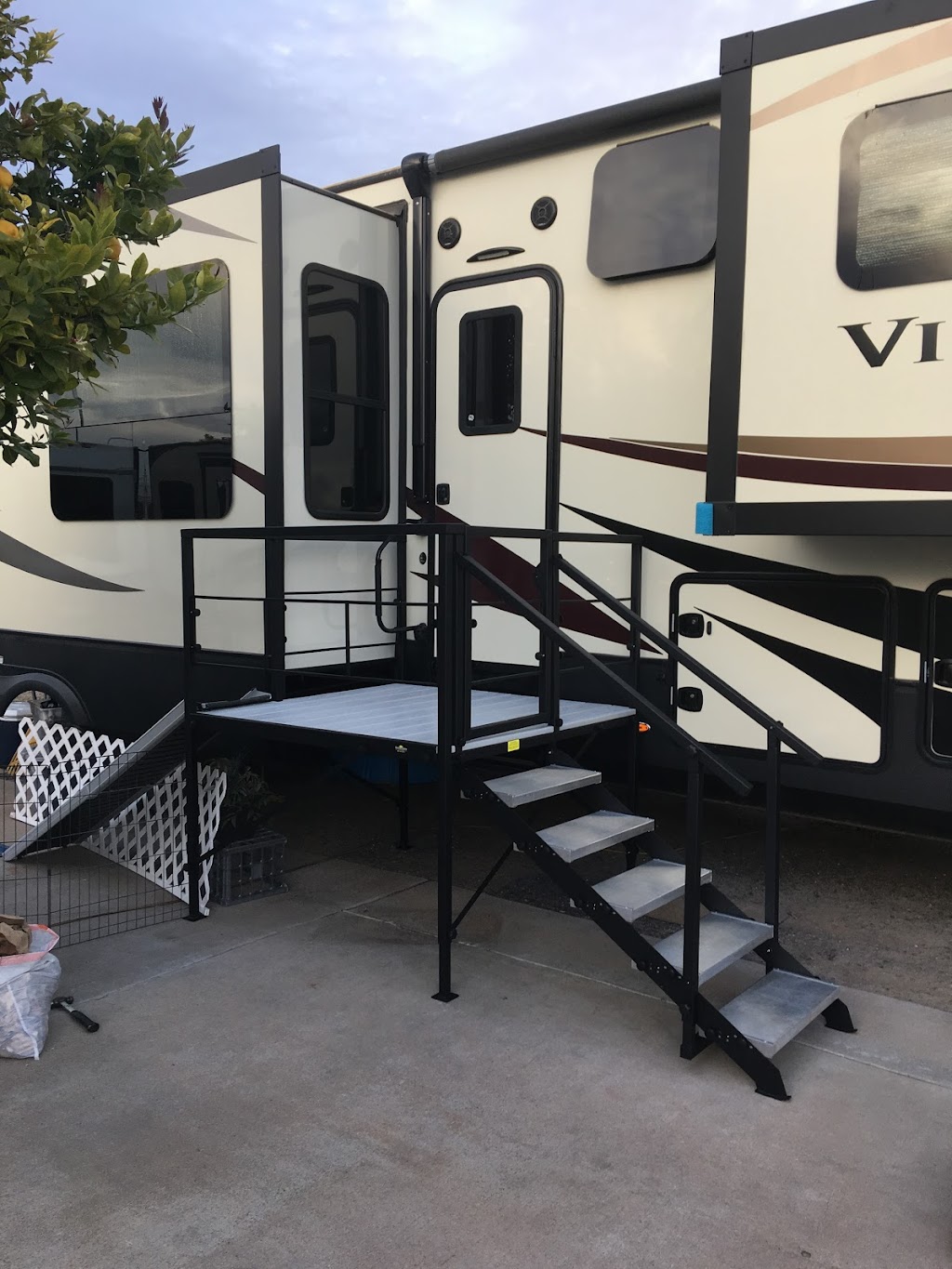 Sunrise Portable RV Decks | 331 County Line Rd, Rockwall, TX 75032, USA | Phone: (972) 722-2098