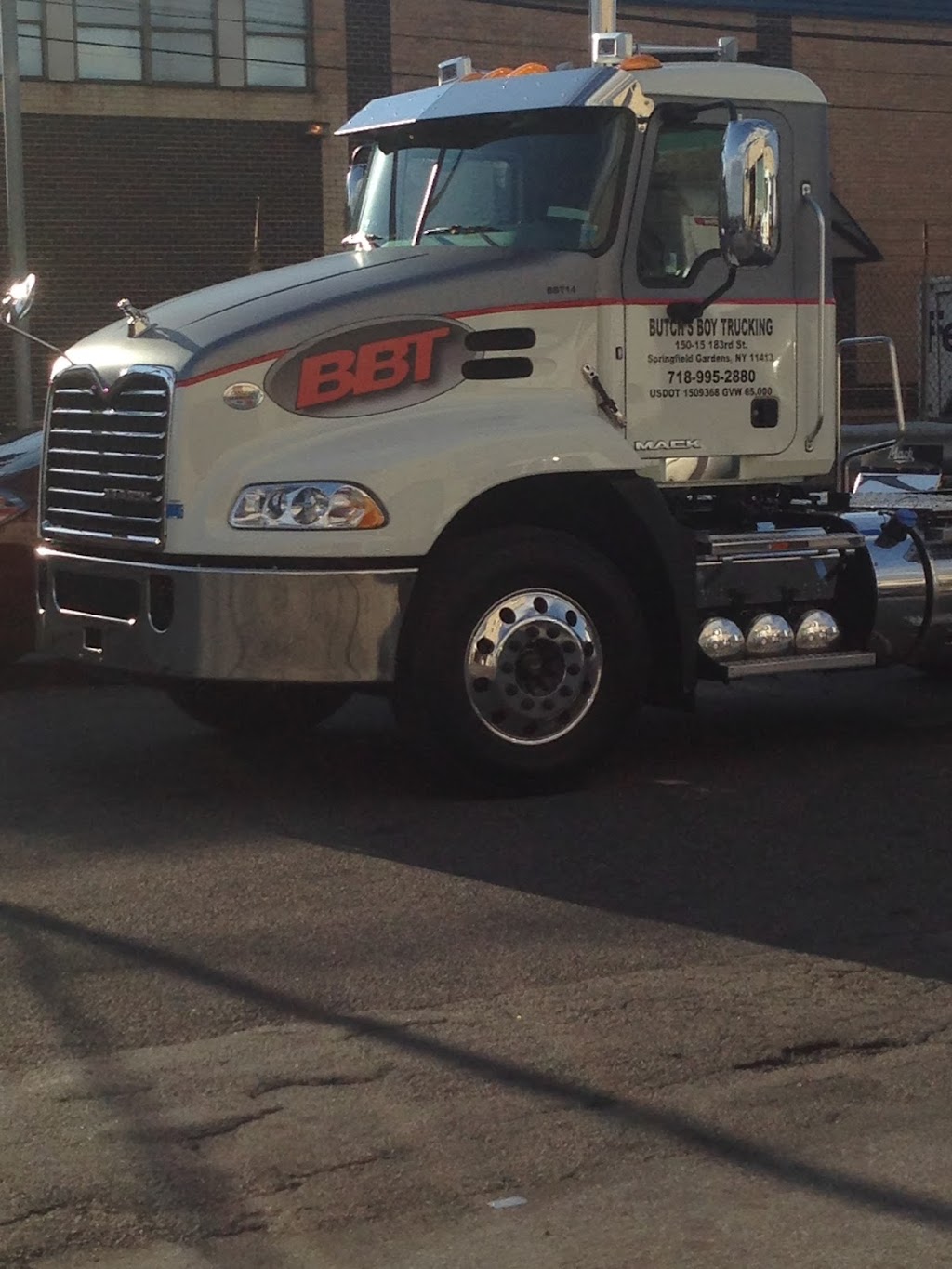 Butchs Boy Trucking | 475 Doughty Blvd, Inwood, NY 11096, USA | Phone: (718) 995-2880