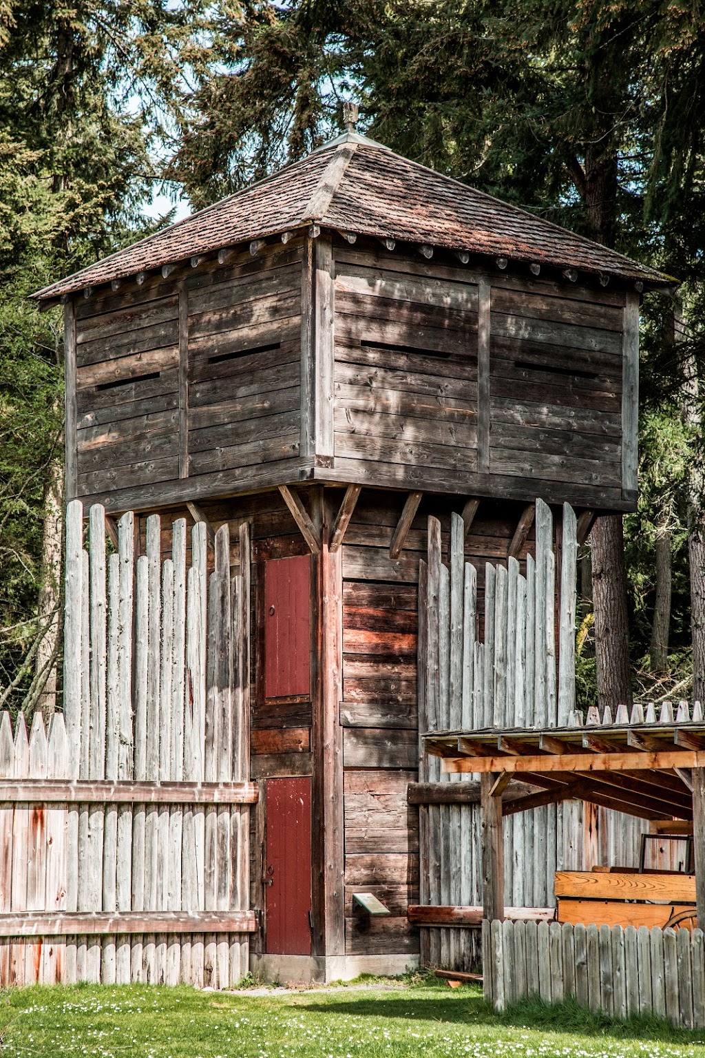 Fort Nisqually Living History Museum | 5519 Five Mile Dr, Tacoma, WA 98407, USA | Phone: (253) 404-3970