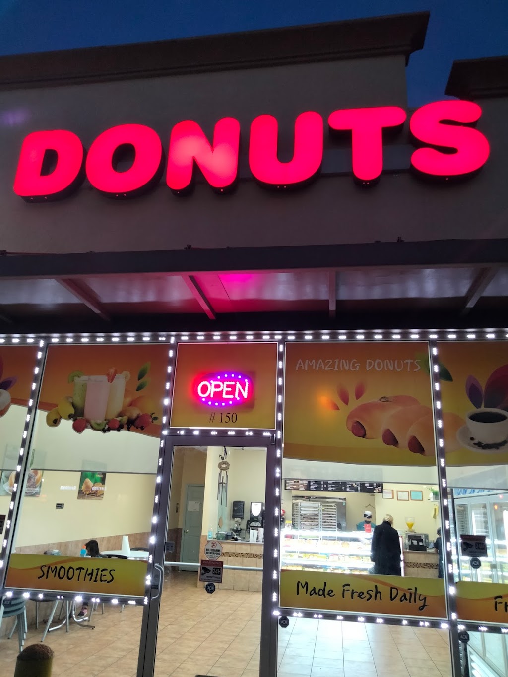 Amazing Donuts Bakery | 10355 Ferguson Rd #150, Dallas, TX 75228, USA | Phone: (214) 468-4240