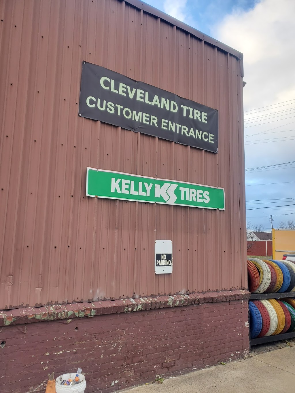 Cleveland Tire & Wheel | 16226 S Waterloo Rd, Cleveland, OH 44110, USA | Phone: (216) 531-8473