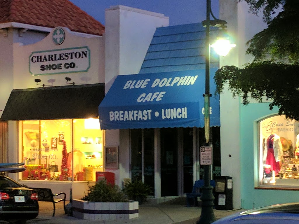 Blue Dolphin Cafe | 470 John Ringling Blvd, Sarasota, FL 34236, USA | Phone: (941) 388-3566