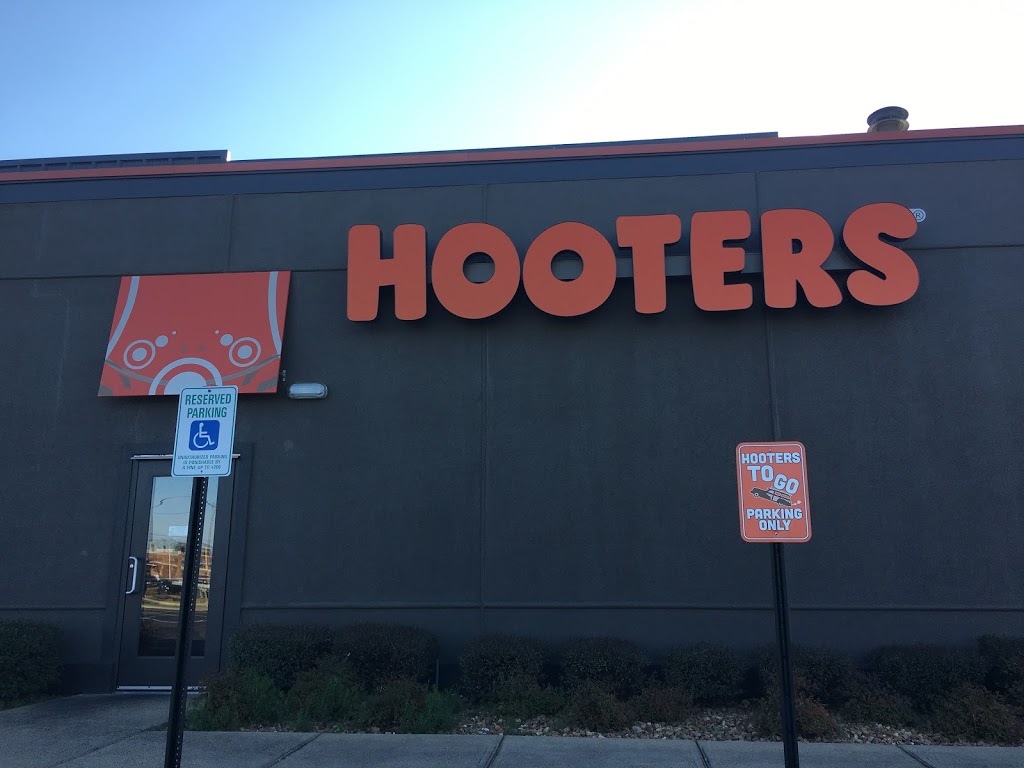 Hooters of Memphis Southeast | 7535 Winchester Rd, Memphis, TN 38125, USA | Phone: (901) 624-8262