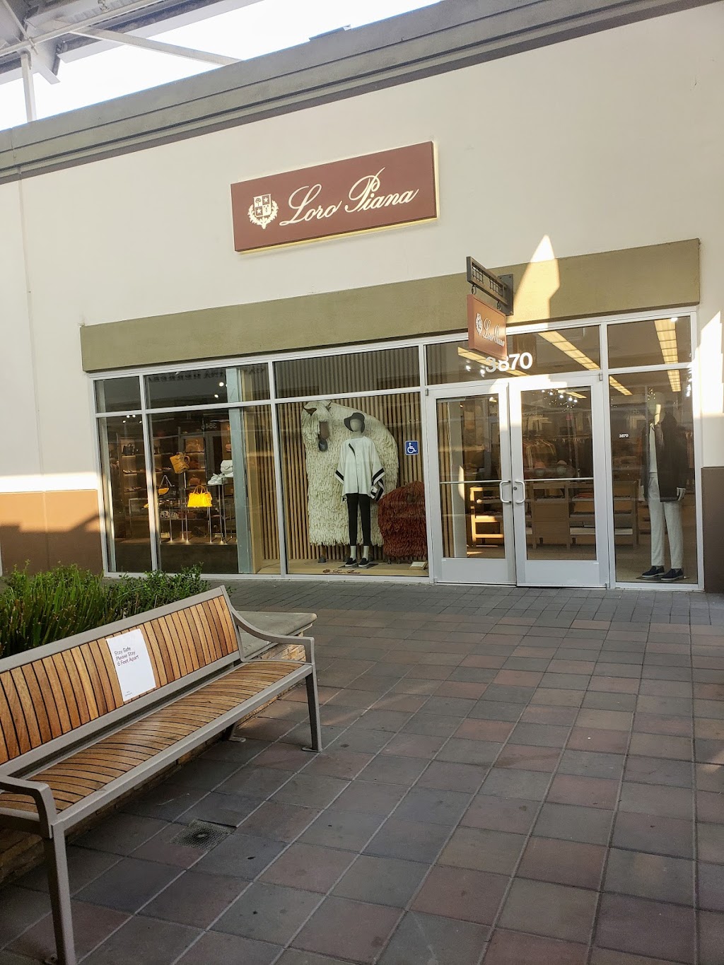 Loro Piana | 3870 Livermore Outlets Dr, Livermore, CA 94551, USA | Phone: (925) 493-4715