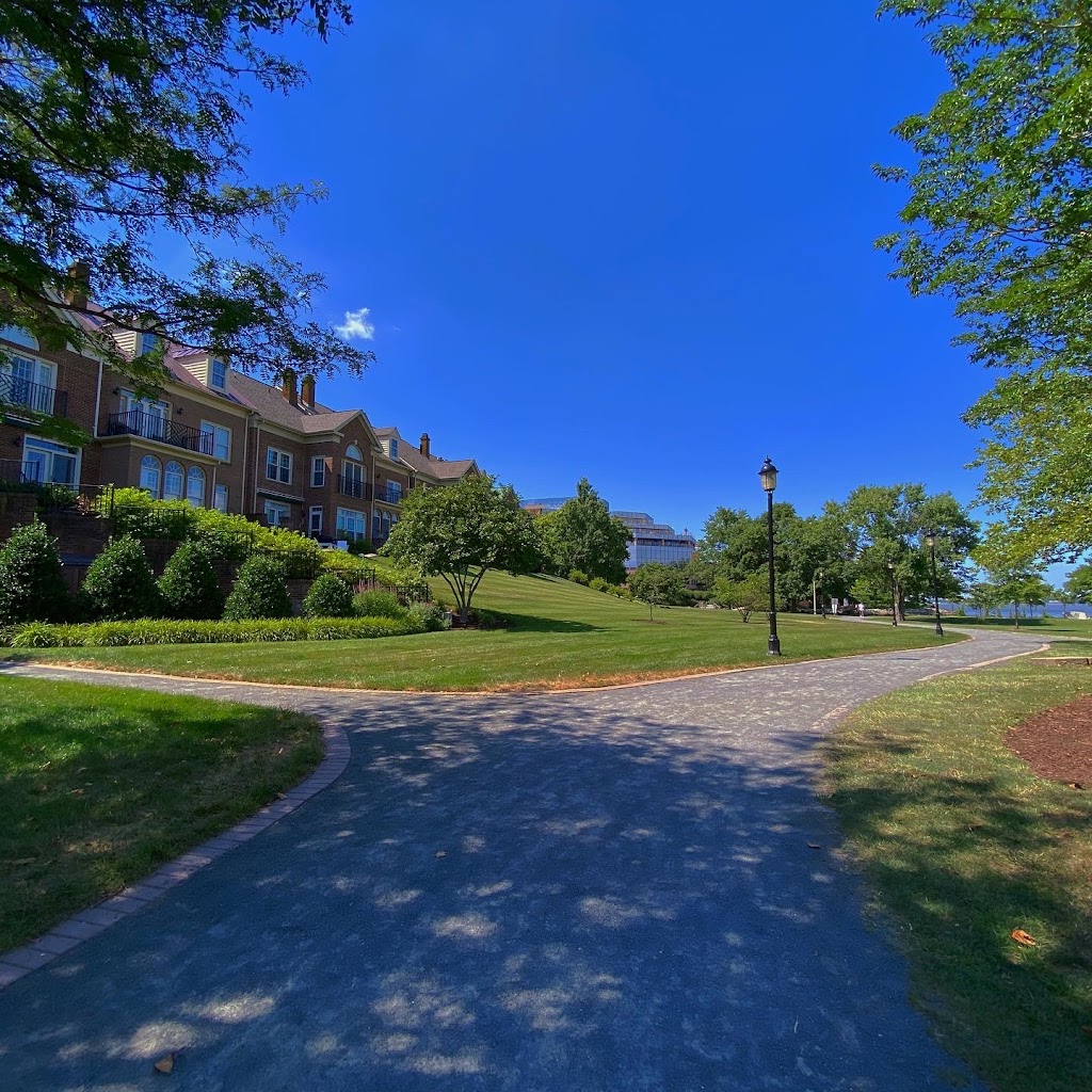 Rivergate City Park | 2 Montgomery St, Alexandria, VA 22314, USA | Phone: (703) 746-4343