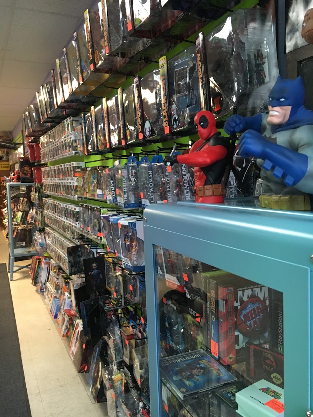 Gotham Comics & Toys | 394 Bloomfield Ave, Caldwell, NJ 07006, USA | Phone: (973) 226-3900