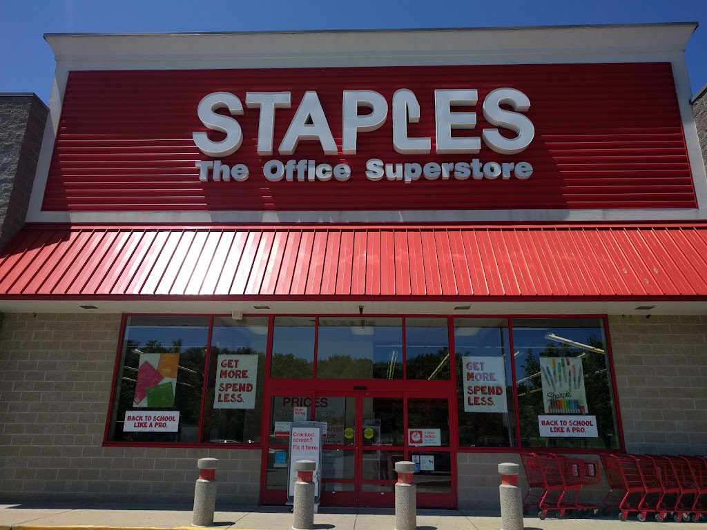 Staples | 800 Lexington St, Waltham, MA 02451, USA | Phone: (781) 899-4943