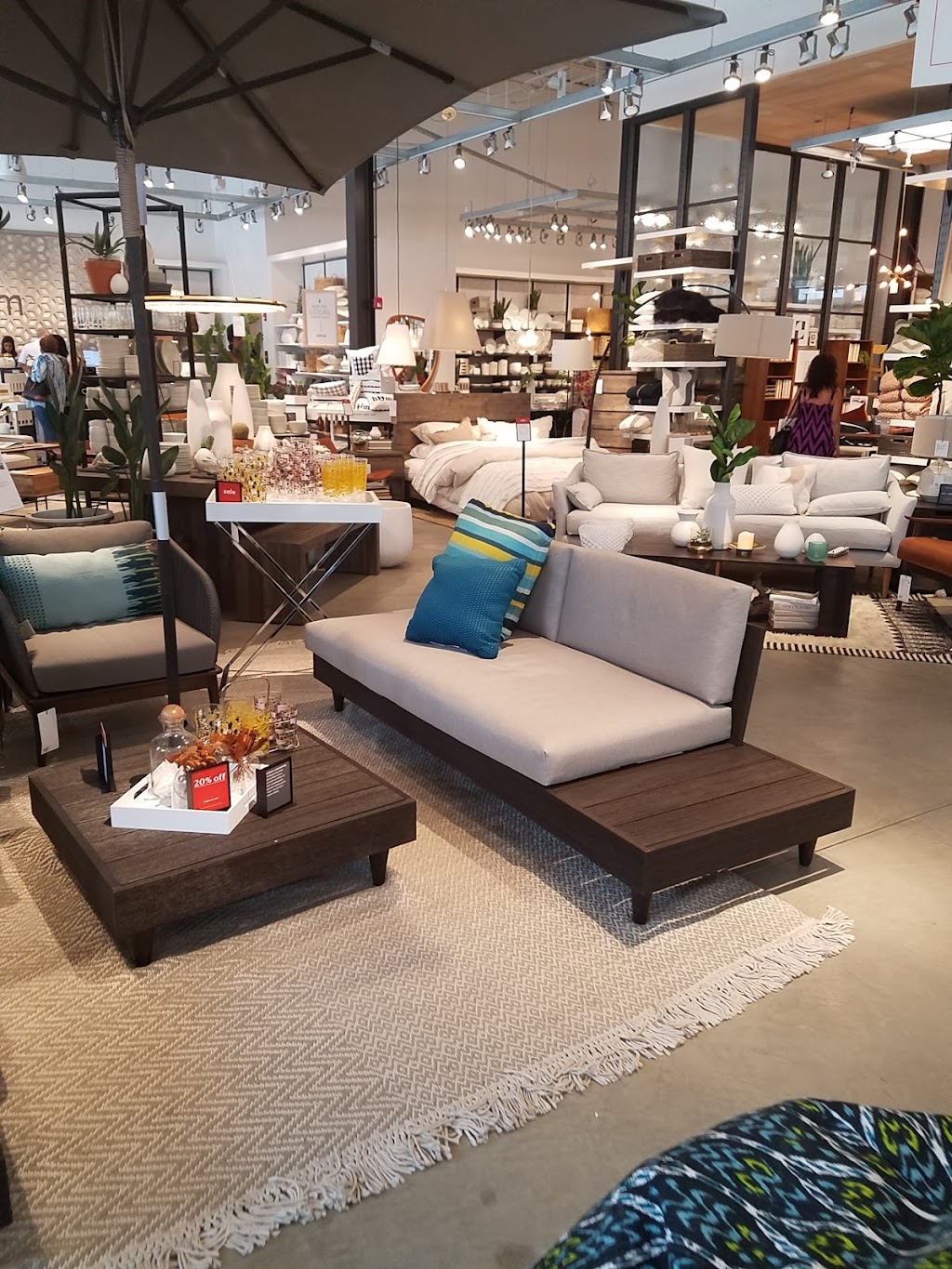 west elm | 411 Park Ave Ste 135, Beachwood, OH 44122, USA | Phone: (216) 378-9220