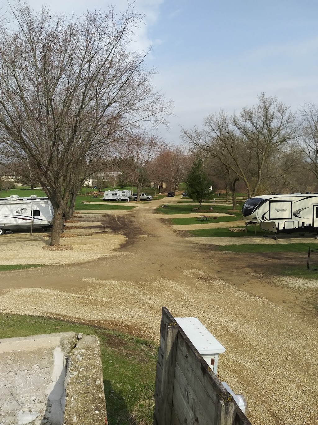 Creekview Campground | 748 Albion Rd, Edgerton, WI 53534, USA | Phone: (608) 921-8354